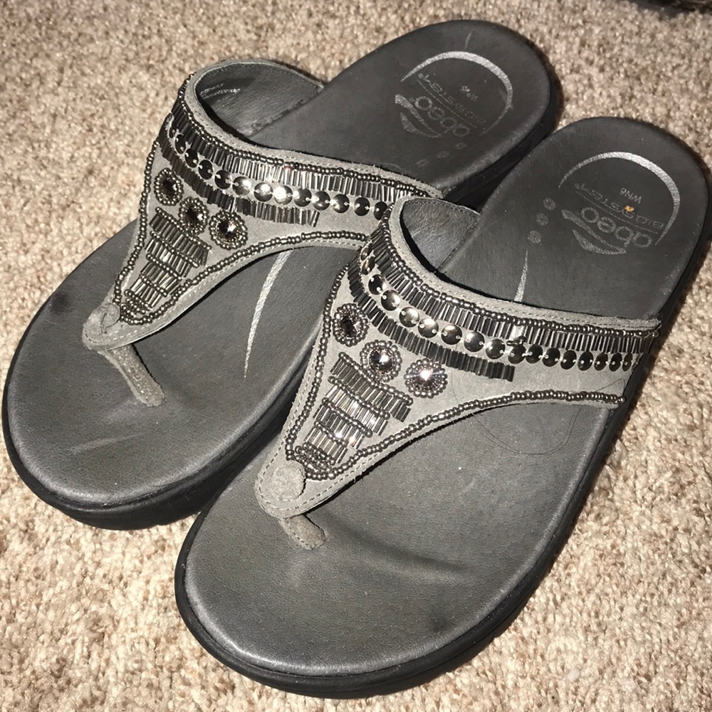 Abeo biosystem built in orthotics thong sandals